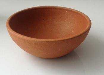 Clay cooking bowl